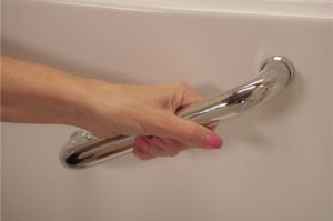 grab bar features for bath tub